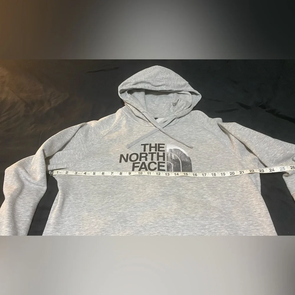 XL Women’s North Face Gray Hoodie. Like New! Measurements in pictures! Perfect! - Picture 3 of 10